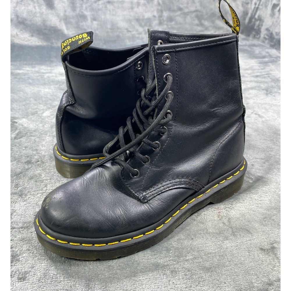 Doc Martens Chunky Air Wair Boots Womens 7 Black‎ Combat Waterproof Lace Cushion